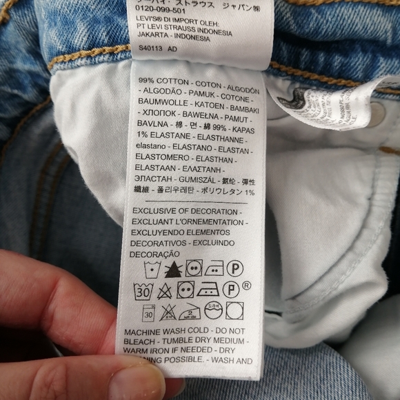 Levi's Premium Wedgie Straight Jeans in Tango Hustle Medium Wash Raw Hem 30 (10) - Picture 12 of 15